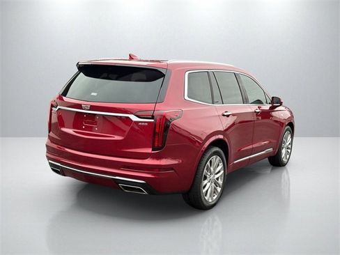 Used 2020 Cadillac XT6 Premium Luxury image 4