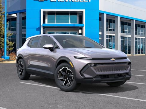 New 2026 Chevrolet Equinox EV LT image 31