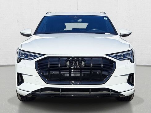 Used 2023 Audi e-tron Premium Plus w/ Premium Plus Package AWD/4WD image 2