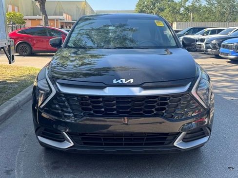 Certified 2025 Kia Sportage EX image 9