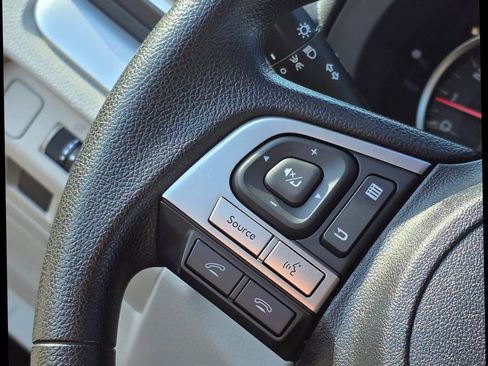 Used 2017 Subaru Forester 2.5i Premium w/ All-Weather Package image 21