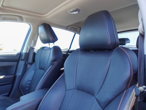Used 2019 Subaru Crosstrek 2.0i Limited w/ Moonroof Package w/Navigation AWD/4WD image 10