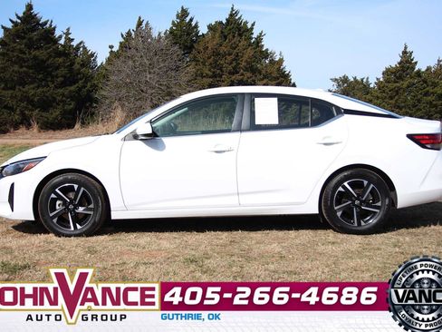 Used 2024 Nissan Sentra SV image 5