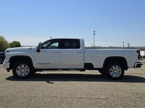 Used 2024 Chevrolet Silverado 3500 High Country w/ High Country Premium Package AWD/4WD image 19