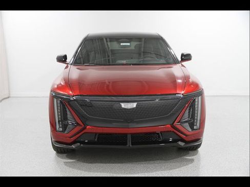 New 2026 Cadillac Lyriq V AWD/4WD image 2