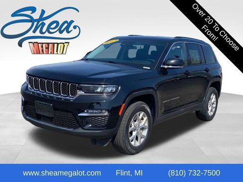 Used 2023 Jeep Grand Cherokee Limited AWD/4WD image 1
