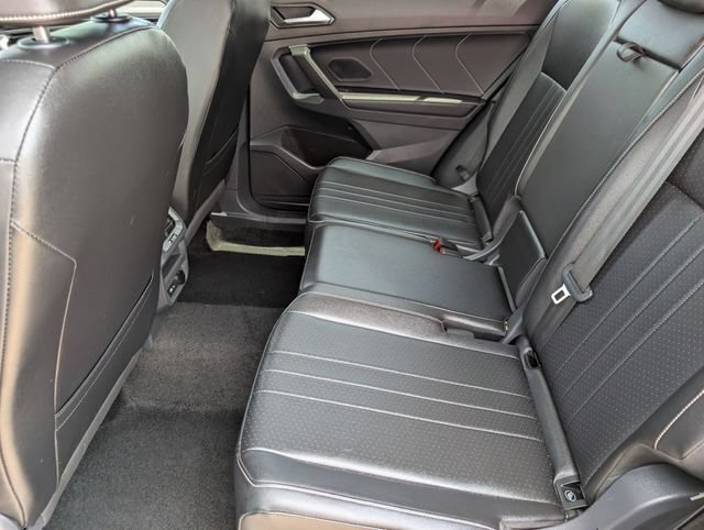 Used 2024 Volkswagen Tiguan SE AWD/4WD image 19