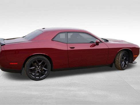 Certified 2022 Dodge Challenger SXT w/ Driver Convenience Group RWD image 4