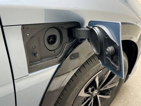 New 2026 Lexus RZ 450e AWD w/ Technology Package image 12