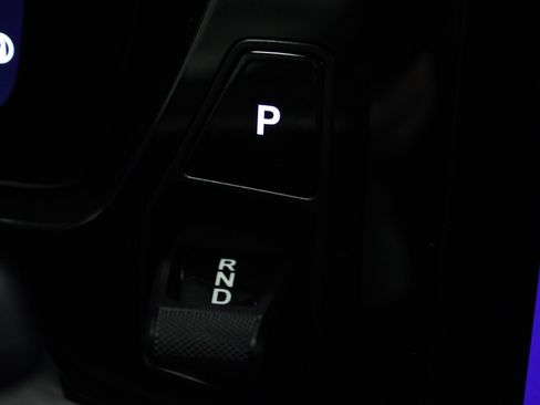 Used 2024 Porsche Macan Turbo Electric image 23