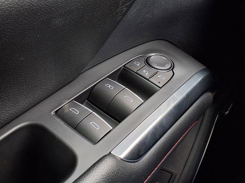 Used 2024 Chevrolet Traverse RS image 19