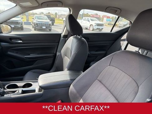 Used 2024 Nissan Altima 2.5 SV image 8