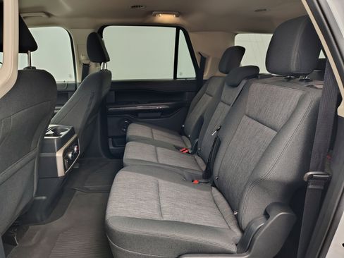 Used 2024 Ford Expedition Max XLT image 30
