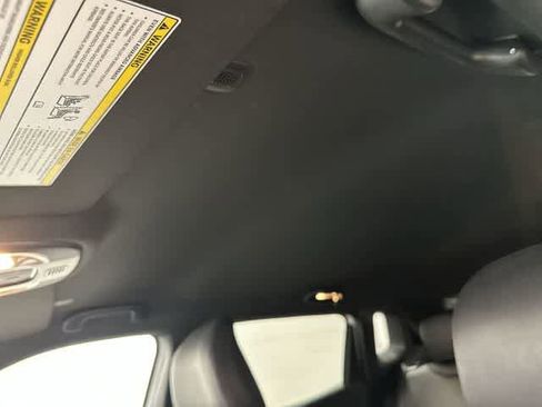 Used 2025 Jeep Compass Limited image 27