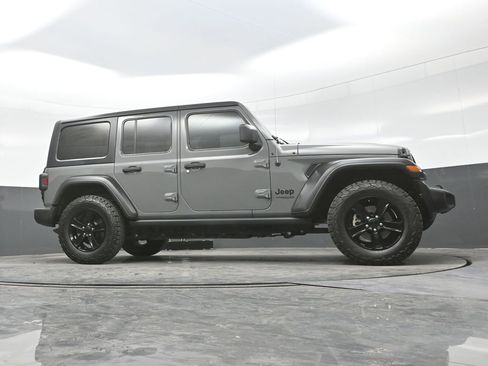 Used 2019 Jeep Wrangler Unlimited Sport AWD/4WD image 32