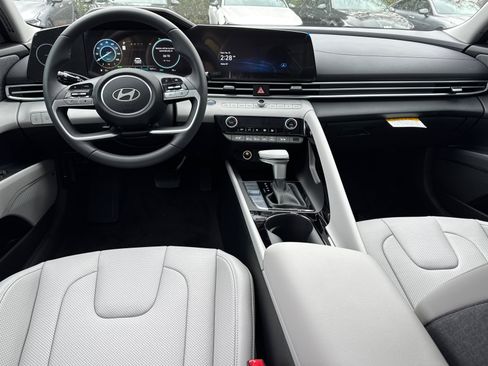 New 2026 Hyundai Elantra Limited image 14