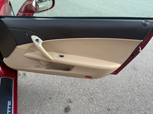 Used 2006 Chevrolet Corvette Coupe 2D w/ Preferred Equipment Group image 15