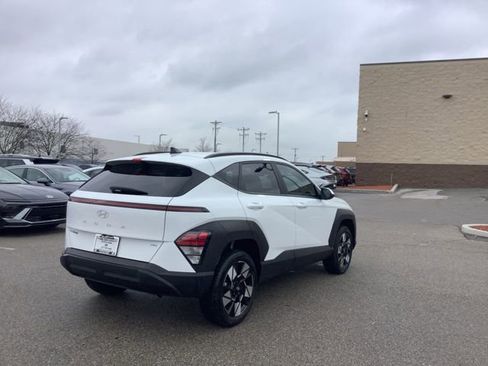 Certified 2024 Hyundai Kona SEL w/ Convenience Package image 5