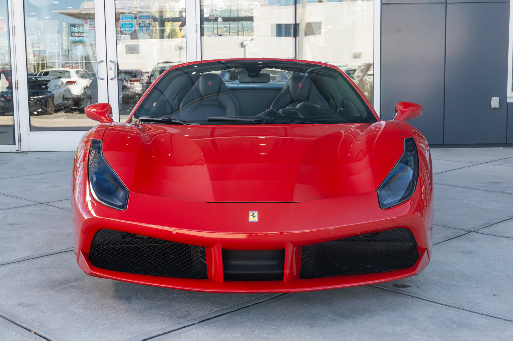 Used 2018 Ferrari 488 Spider RWD image 4