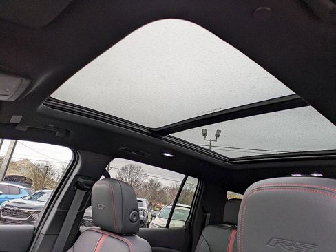 New 2026 Chevrolet Traverse RS image 28