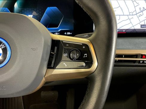 Certified 2022 BMW iX xDrive50 w/ Premium Package image 19