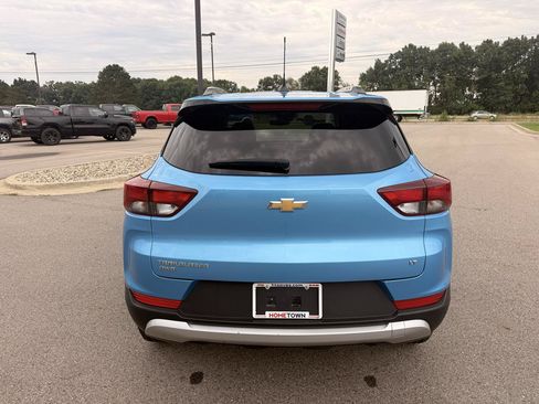 Used 2025 Chevrolet TrailBlazer LT AWD/4WD image 4