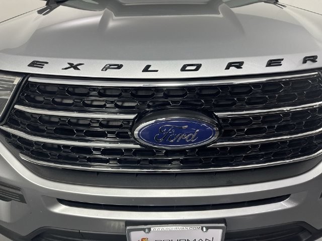 Used 2020 Ford Explorer XLT w/ Comfort Package AWD/4WD image 27