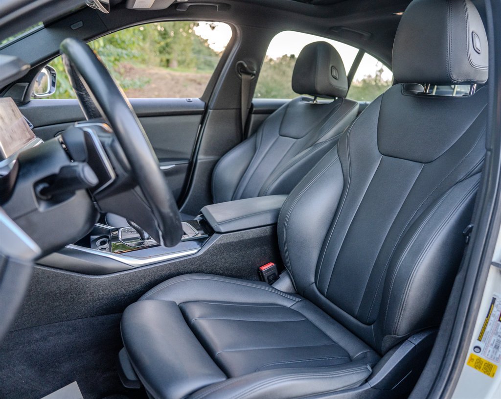 Used 2019 BMW 330i Sedan w/ Convenience Package RWD image 26