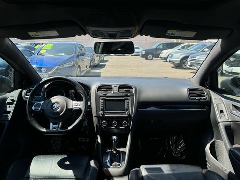 Used 2010 Volkswagen GTI 4-Door image 12