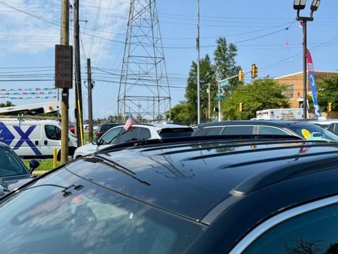 Used 2025 Jeep Compass Limited AWD/4WD image 16