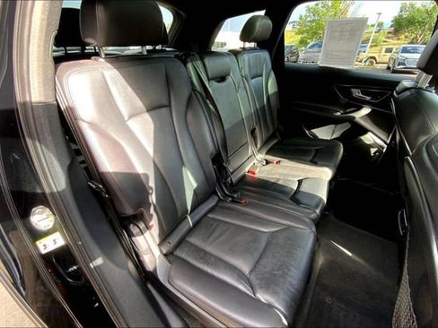 Used 2017 Audi Q7 3.0T Premium image 19