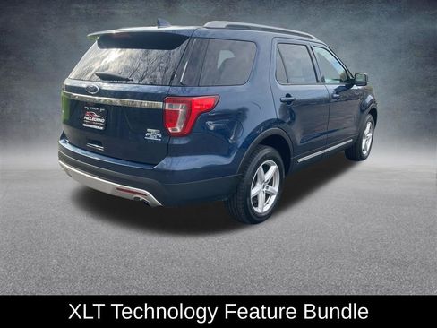 Used 2017 Ford Explorer XLT w/ Equipment Group 202A AWD/4WD image 6