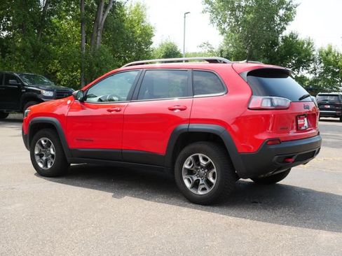 Used 2019 Jeep Cherokee Trailhawk w/ Cold Weather Group AWD/4WD image 4