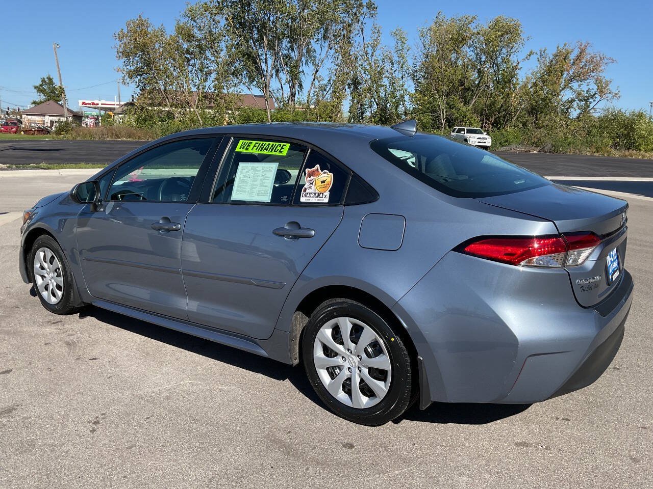 Used 2023 Toyota Corolla LE FWD image 4