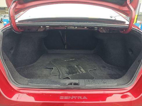 Used 2024 Nissan Sentra SV w/ SV Premium Package image 19