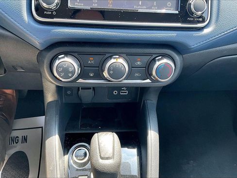 Used 2025 Nissan Versa SV FWD image 16
