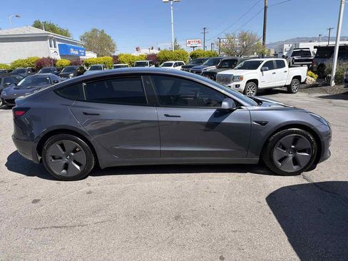 Used 2022 Tesla Model 3 Long Range AWD/4WD image 6