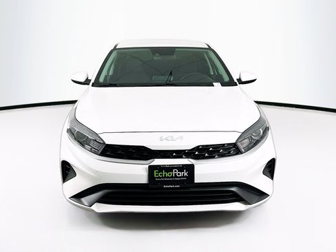 Used 2024 Kia Forte LXS FWD image 2