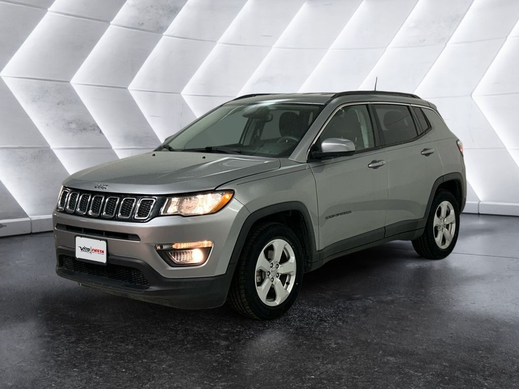Used 2021 Jeep Compass Latitude FWD image 3