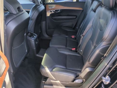 Used 2019 Volvo XC90 T8 Inscription w/ Luxury Package image 11