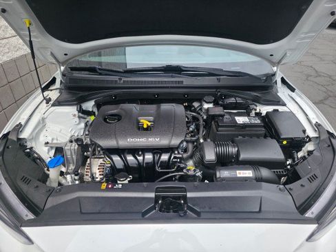 Used 2019 Hyundai Veloster 2.0 FWD image 18