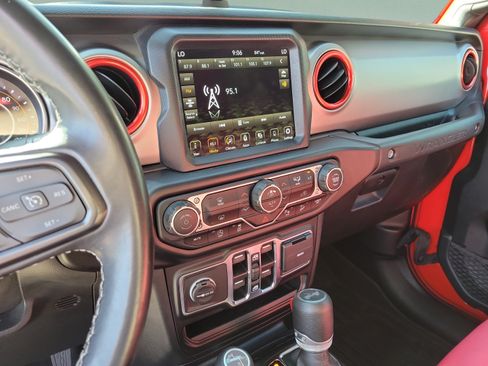 Certified 2021 Jeep Wrangler Unlimited Sport AWD/4WD image 24