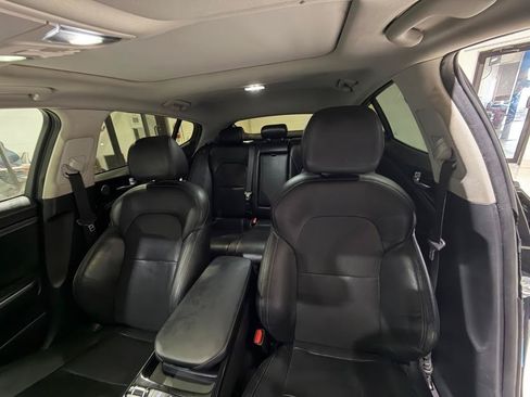 Used 2018 Kia Stinger Premium RWD image 18