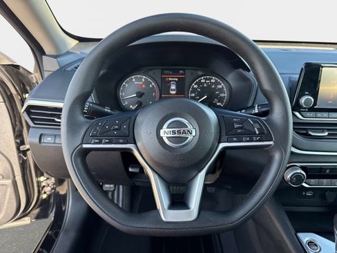 Used 2022 Nissan Altima 2.5 S FWD image 26