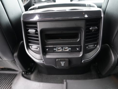 Used 2022 RAM 1500 Laramie AWD/4WD image 6
