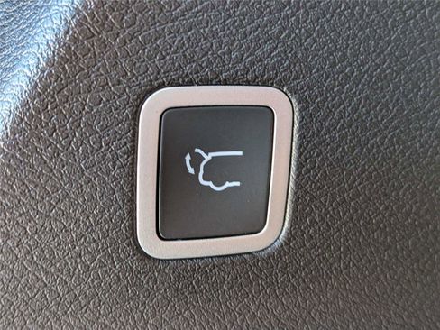 New 2026 Chrysler Voyager LX image 14