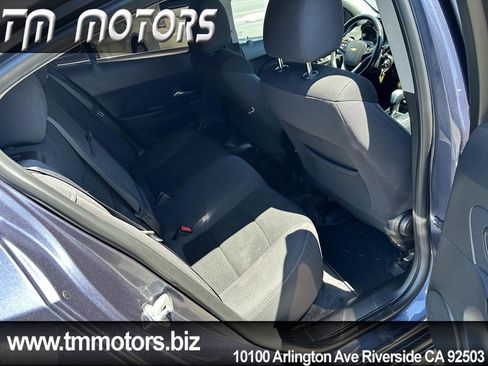 Used 2014 Chevrolet Cruze LT w/ RS Package FWD image 9