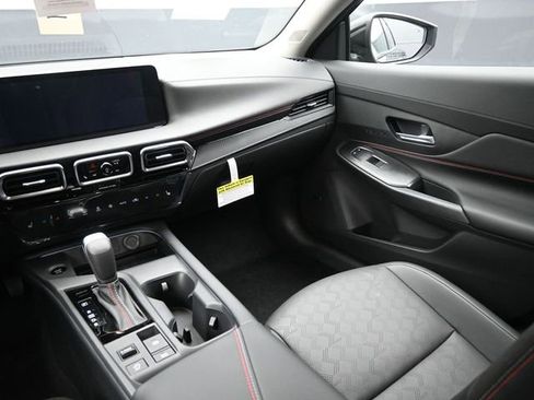 New 2026 Nissan Sentra SR w/ SR Premium Package FWD image 11