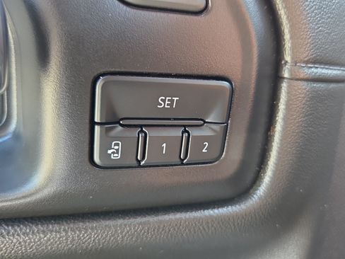 Used 2022 GMC Sierra 1500 SLT w/ SLT Premium Plus Package RWD image 33