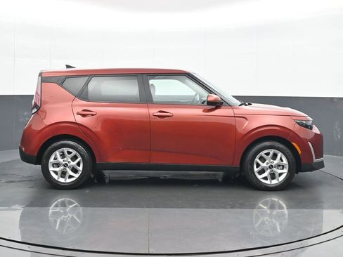 Used 2023 Kia Soul LX w/ Option Group 015 image 7